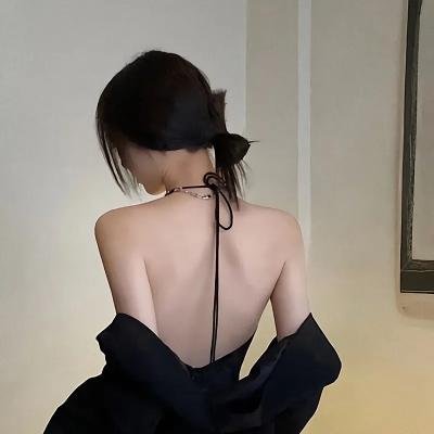 我和精神小妹同居 AI同人短剧 场景：四人同居的日常